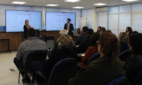 A SCGÁS promoveu uma palestra sobre Gestão Financeira na Semana Interna de Prevenção de Acidentes no Trabalho (SIPAT) 2024, com especialistas da EQI Investimentos