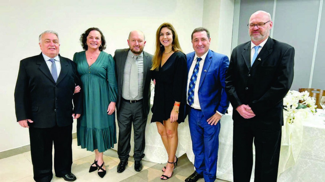 Cidenei Cristian Allebrandt, presidente da Adjori Paraná, acompanhado de autoridades