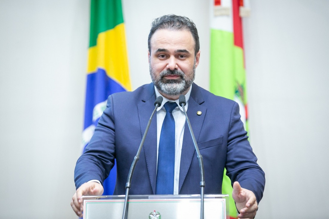 Deputado Cleiton Fossá. 

