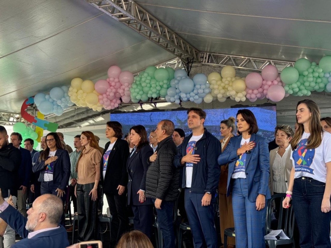 Fabricio Oliveira, presidente FECAM, acompanhado do Governador Jorginho Mello, inaugurou a Complexo Neurossensorial Casa do Autista em Balneário Camboriú