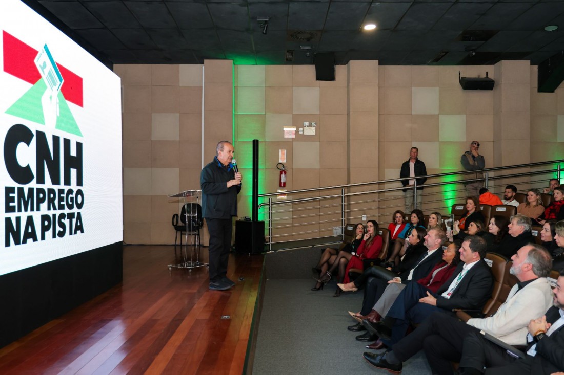 Governador Jorginho Mello (PL) sanciona lei de incentivo ao desenvolvimento no setor de transporte