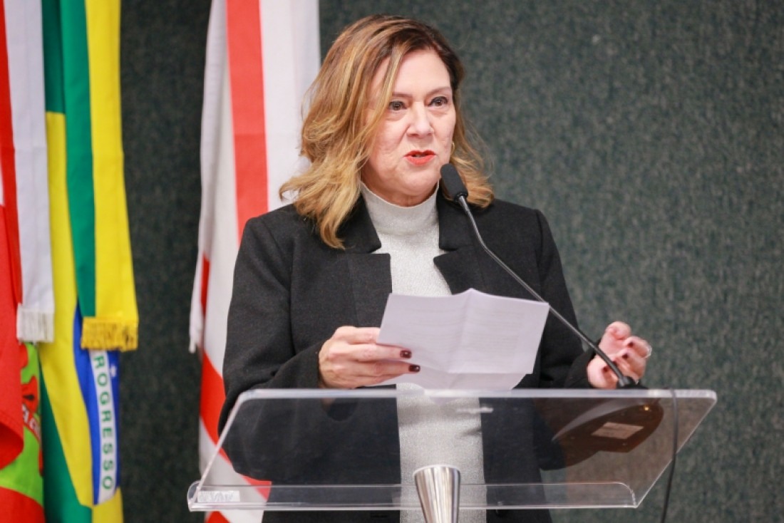 Déborah Almada, presidente da ACI