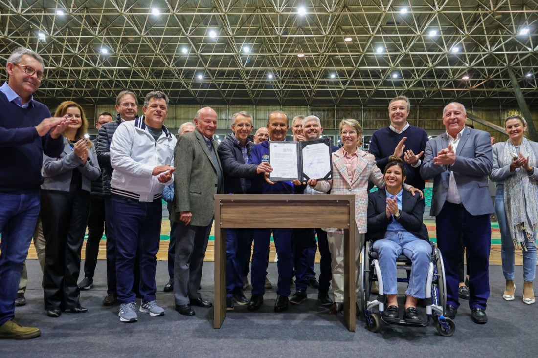 Assinatura do termo entre governo do Estado e FIESC sobre a concessão do Complexo do SESI