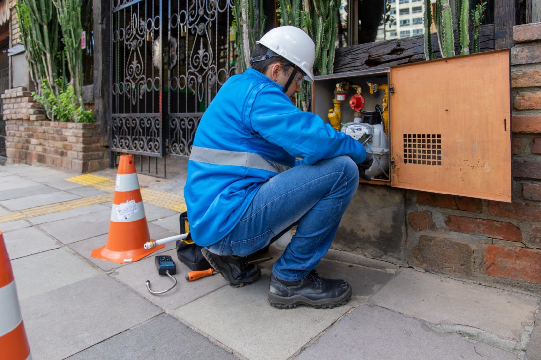 A SCGÁS, uma empresa de distribuição de gás natural, se mobilizou para auxiliar a Sulgás, operadora de gás no estado gaúcho, na recuperação das áreas atingidas