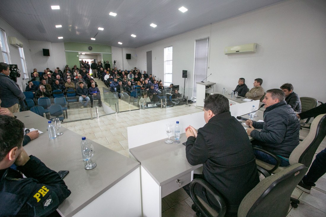 
Deputado Altair Silva comandou a audiência pública