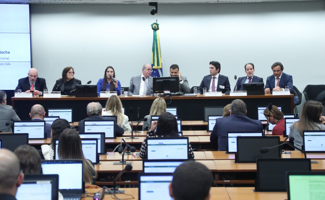 Reunião do GT que elaborou a regulamentação da reforma tributária

