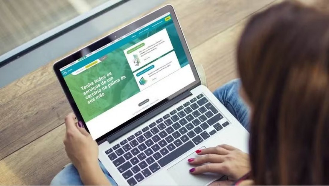 O serviço eletrônico, que permite reconhecimento de firma por videoconferência, tem sido amplamente utilizado, garantindo praticidade e segurança para viagens de menores