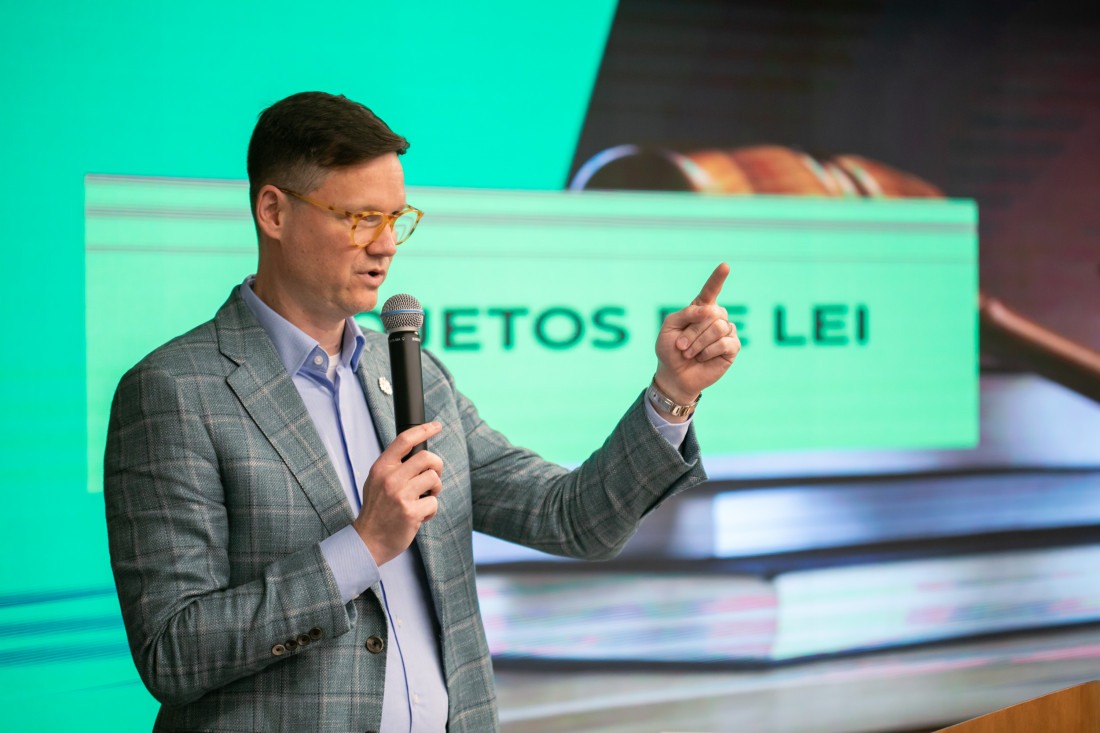 
Secretário Cleverson Siewert 