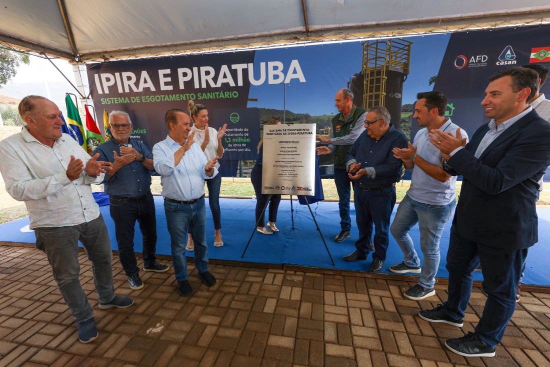 Governador inaugura obra da Casan 