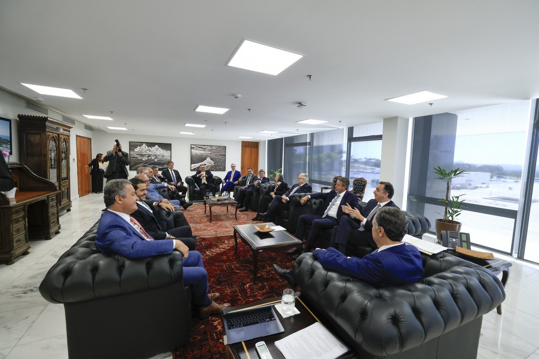 Almoço institucional com os Ministros do STF e representantes do Poder Legislativo e Executivo.

