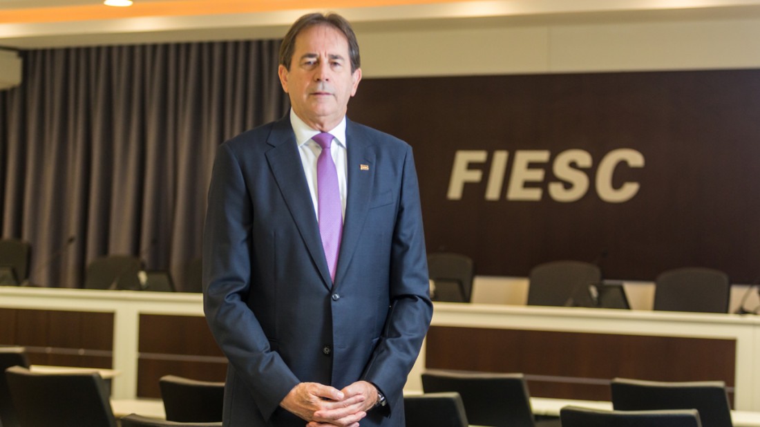 Presidente da FIESC, Mario Cezar de Aguiar 