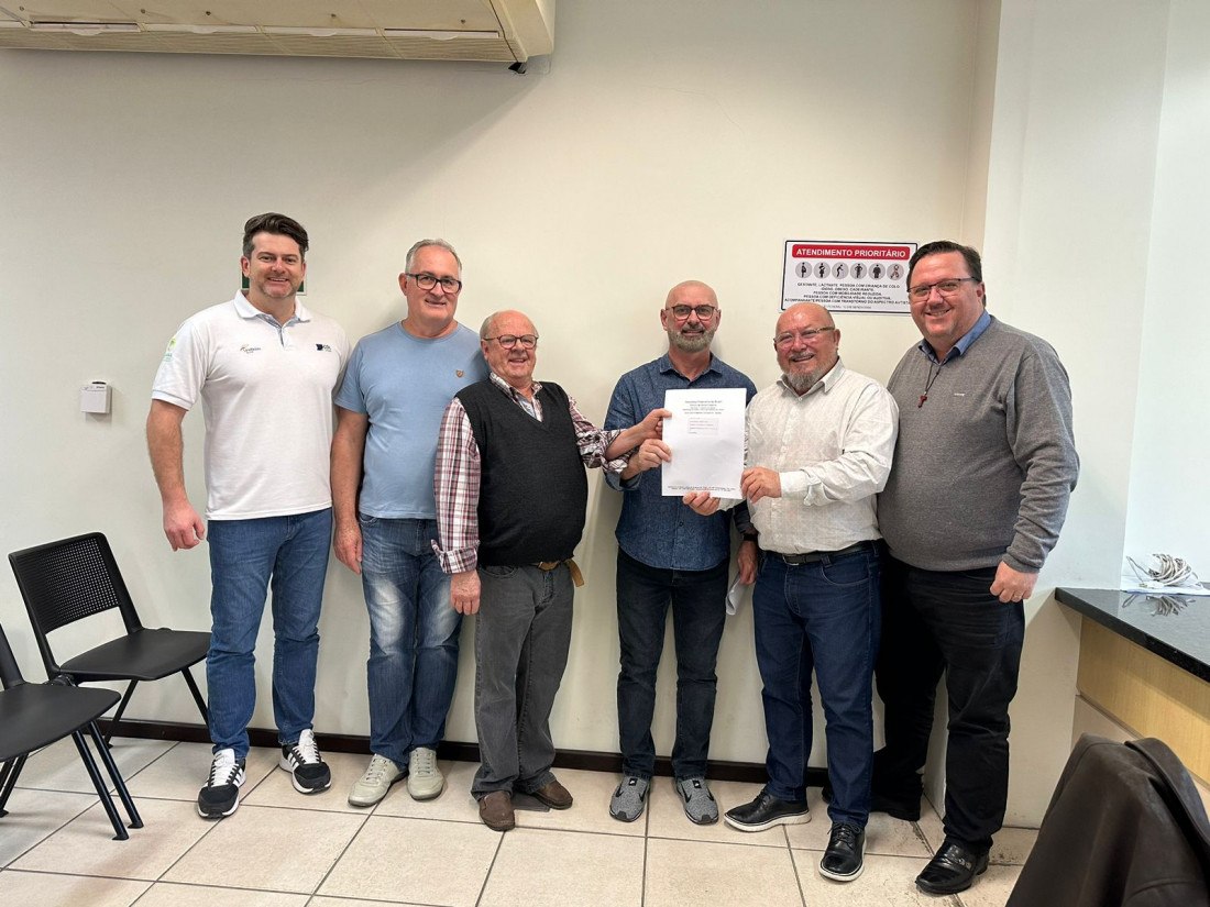 A Fecomércio SC concluiu os procedimentos de transferência da escritura da área de trás do Clube Canarinhos, dando um passo significativo na revitalização e expansão do espaço para abrigar o Sesc e o Senac.