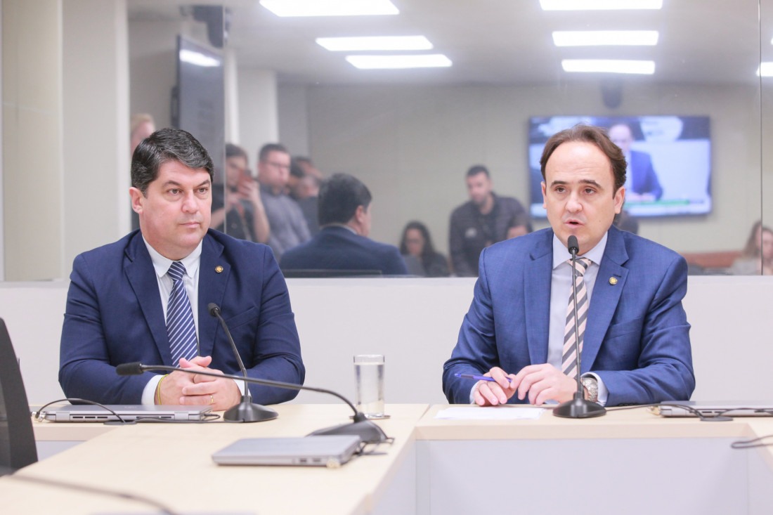 Deputados estaduais Emerson Stein (MDB) e Carlos Humberto (PL) 