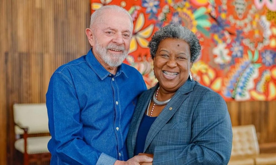 Presidente Lula e a nova ministra Macaé Evaristo