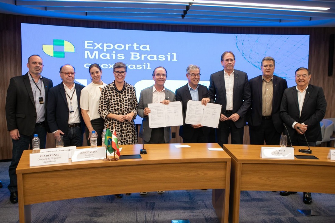 Celebração da parceria entre Apex Brasil e Sebrae