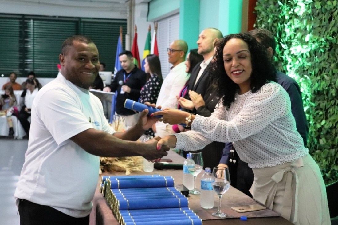 Em 25 anos, mais de 500 indústrias já tiveram alunos formados pelo EJA do SESI/SC