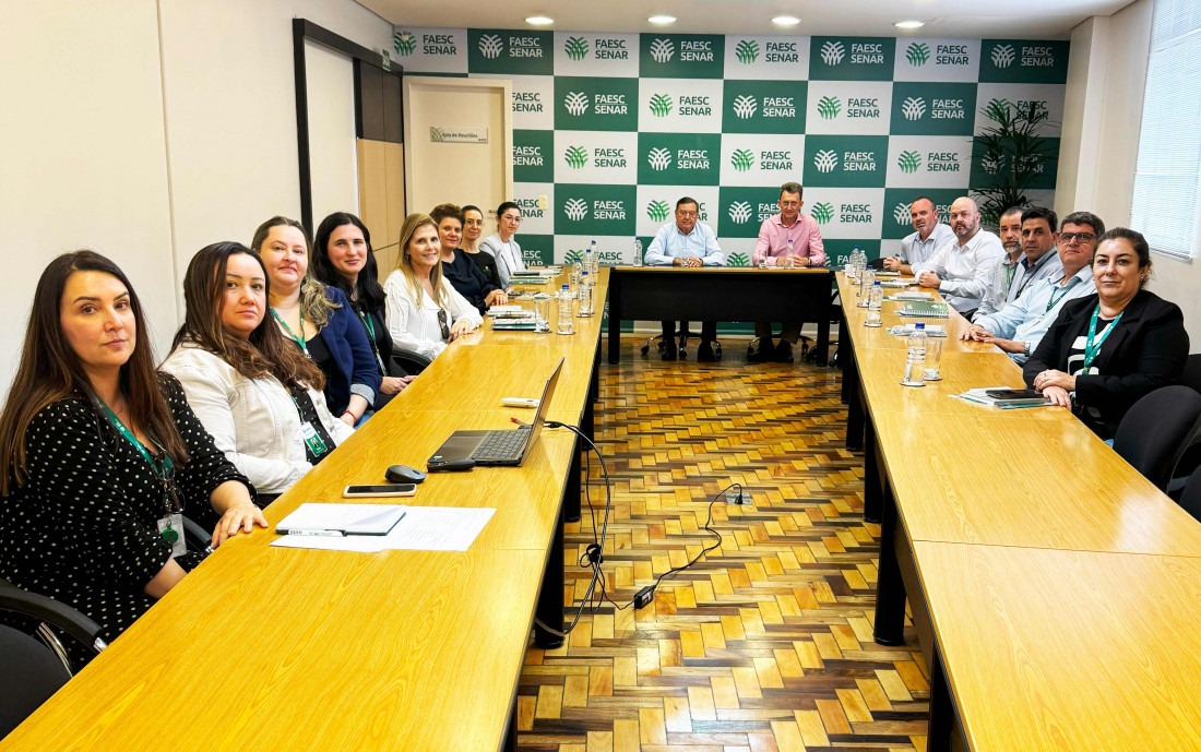 Reunião realizada na sede do Sistema Faesc/Senar contou com a presença de representantes de entidades e instituições parceiras.