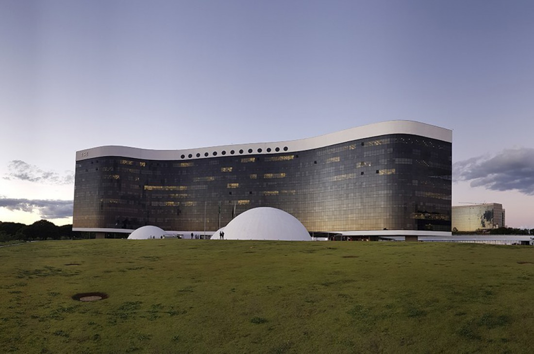 Dados do Tribunal Superior Eleitoral (TSE) revelam informações essenciais sobre o eleitor e candidatos nas eleições municipais de 2024 no Brasil