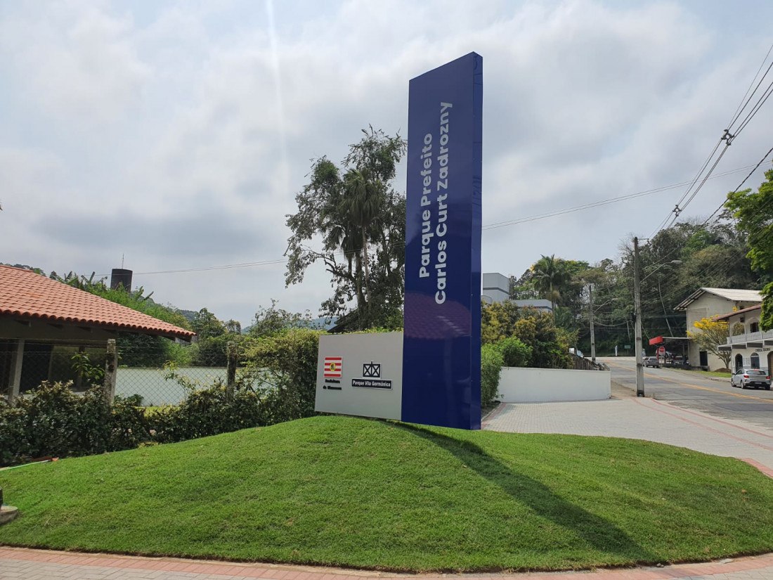 Espaço para prática de esportes e lazer na região do Garcia tem cerca de 100 mil metros quadrados
