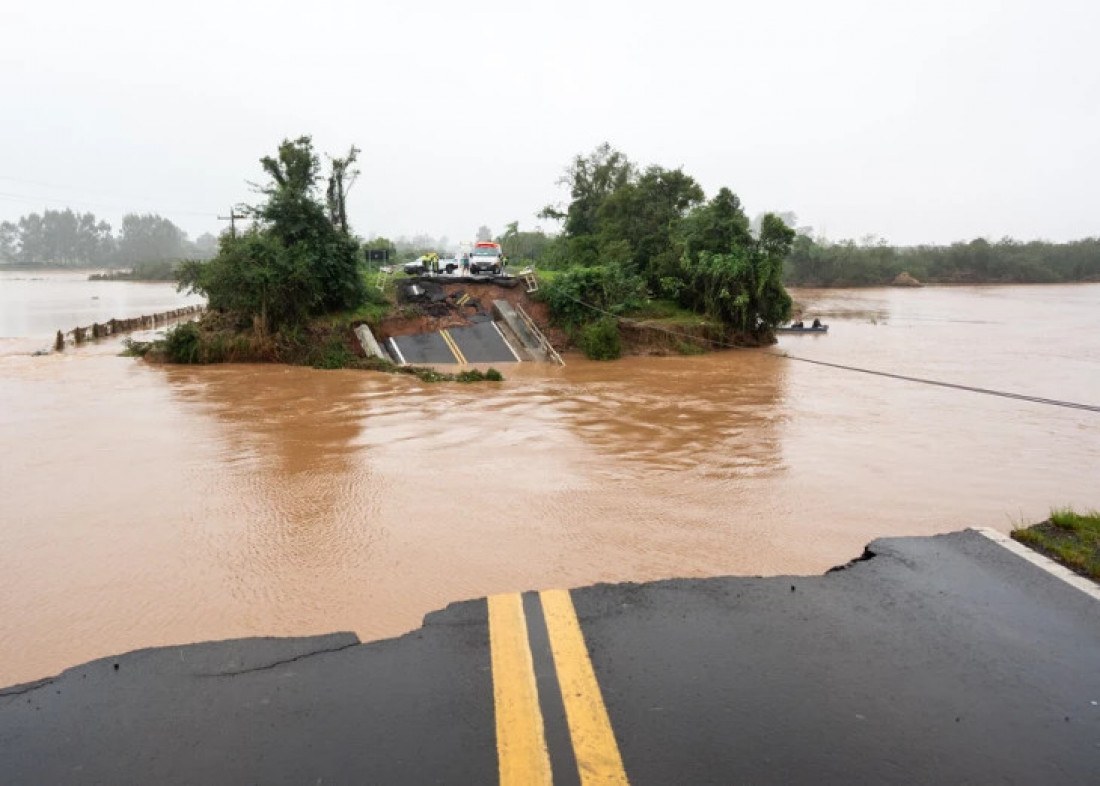 A agência Moody's Investors Service manteve a classificação de risco do Banco Regional de Desenvolvimento do Extremo Sul (BRDE) em Ba2 estável, destacando o forte desempenho do banco diante de desafios climáticos recentes