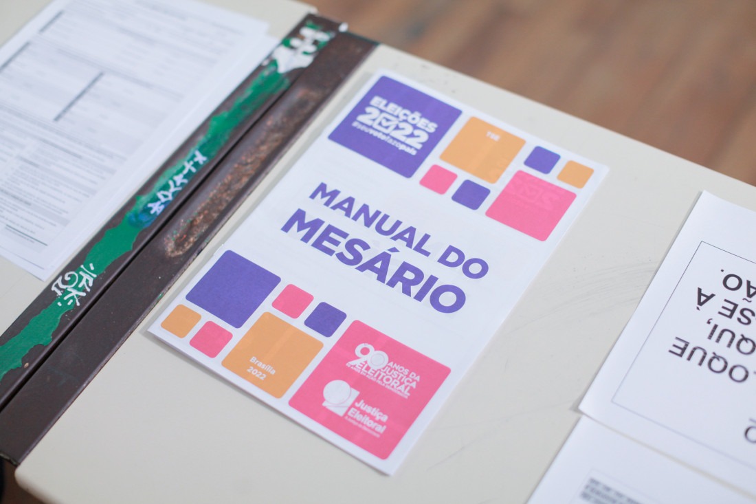 No próximo domingo (6/10), mais de 5,6 milhões de catarinenses estão aptos a votar para eleger prefeitos, vice-prefeitos e vereadores. O texto traz informações essenciais sobre o processo de votação, incluindo como votar, documentos necessários, horário da votação.
