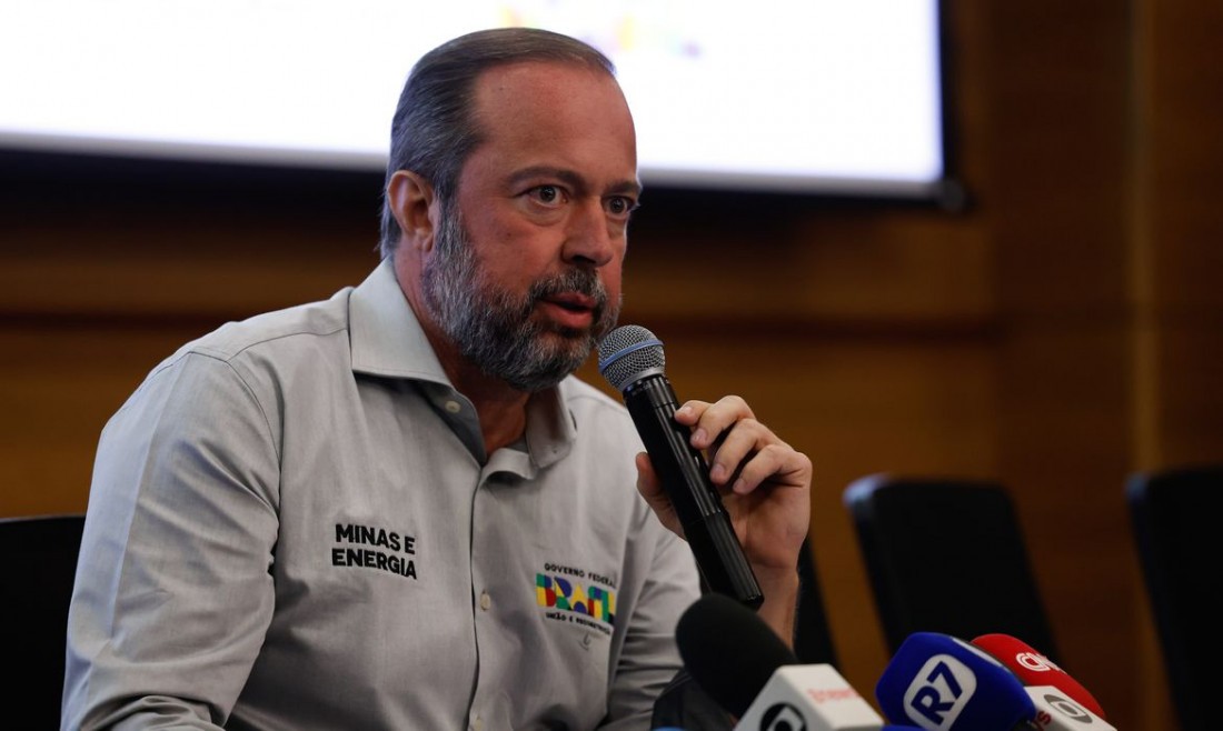 Decisão sobre horário de verão será na terça-feira, diz ministro 