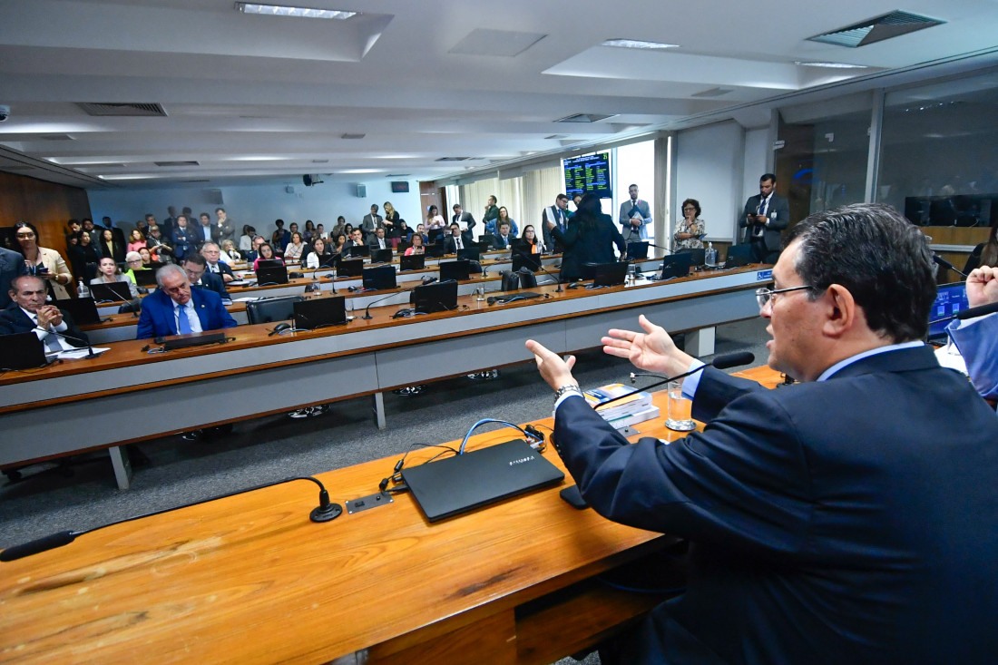 Senador Eduardo Braga (MDB/AM) é o relator do projeto de leio da reforma tributária