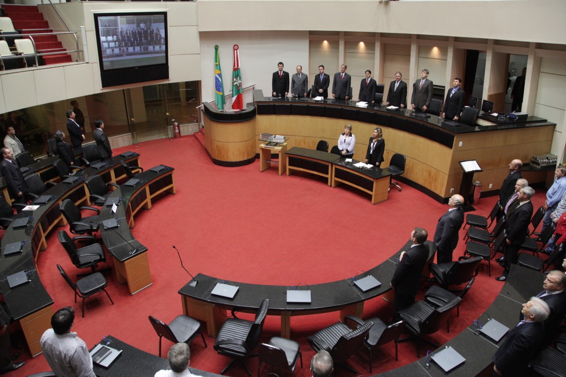 Saúde mental nas escolas foram tema na sessão ordinária da ALESC