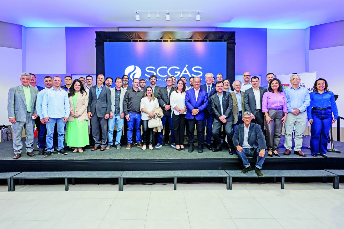 Evento reuniu cerca de 200 personalidades e autoridades, como o governador Jorginho Mello