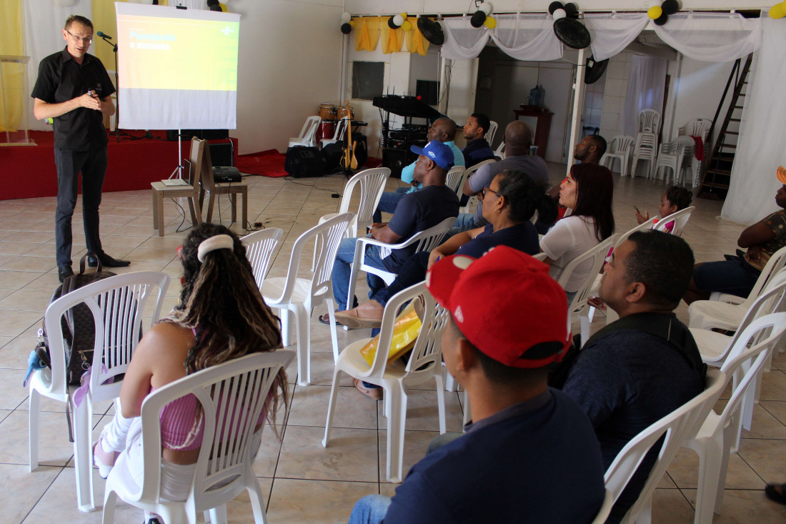 Haitianos, senegaleses e venezuelanos participaram de uma ação do Programa de Inclusão Socioprodutiva, em Chapecó