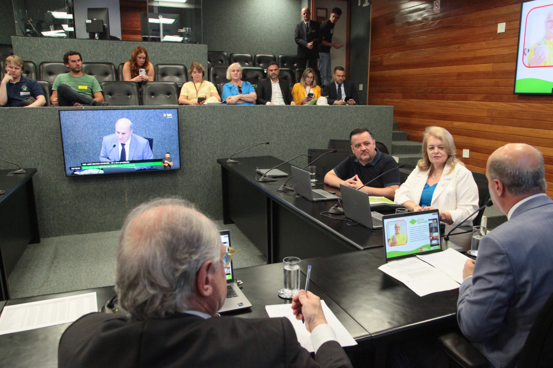 A reunião abordou o aumento da procura por esse tipo de ensino, o aprimoramento dos serviços e os desafios enfrentados pelos órgãos responsáveis