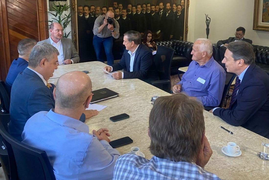 Presidente da Alesc recebe representantes do setor produtivo