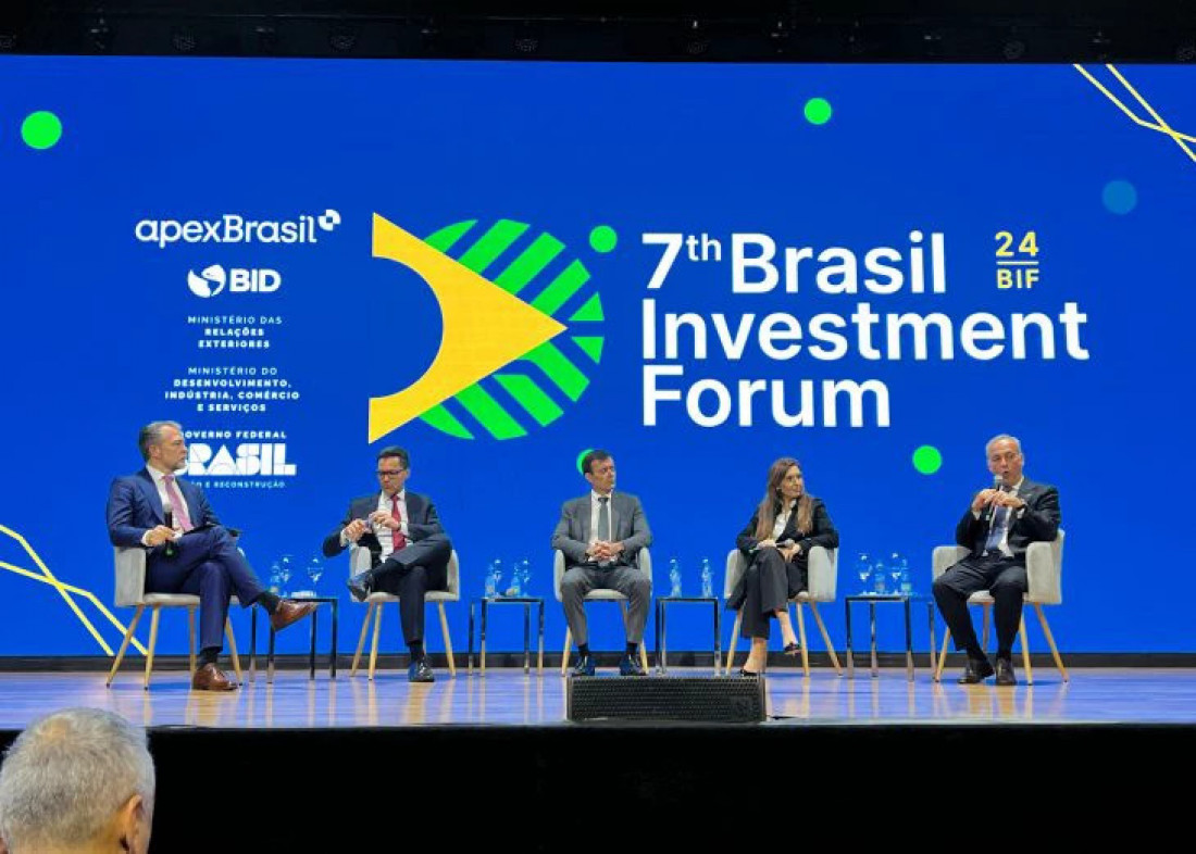 O evento destacou o papel do Brasil como destino atraente para investimentos estrangeiros diretos, apresentando oportunidades em energia limpa, infraestrutura resiliente e inovações sustentáveis