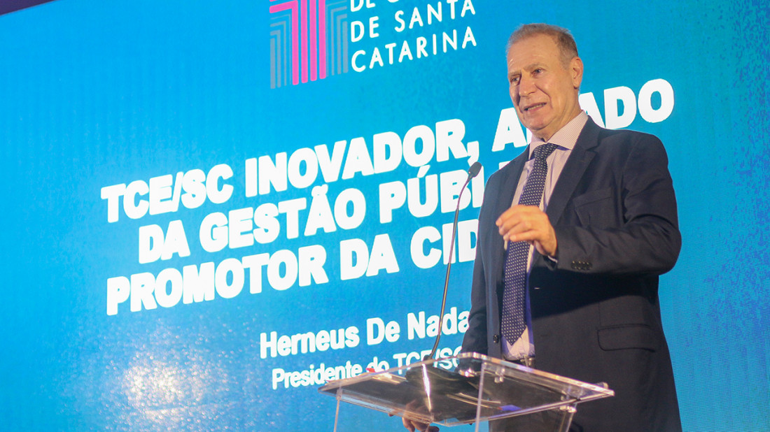 Presidente do Tribunal de Contas de Santa Catarina, conselheiro Herneus De Nadal,