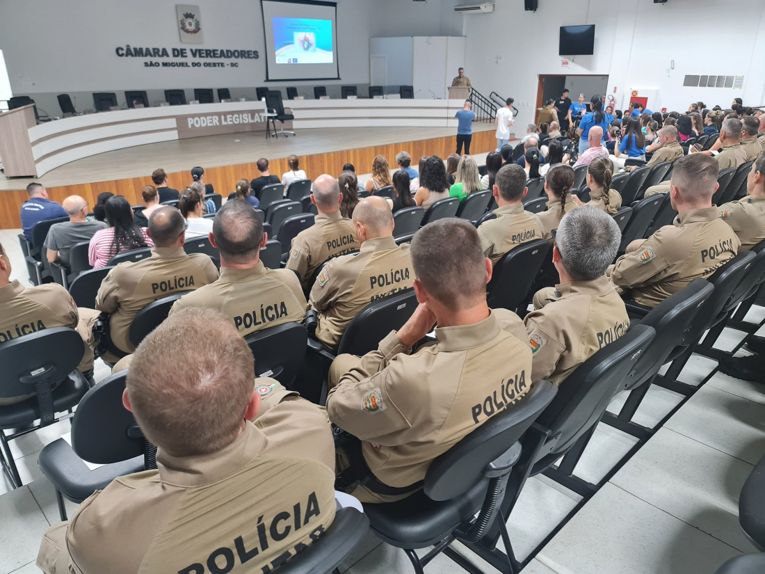 O evento visou preparar a sociedade e profissionais de segurança para lidar com o crescente diagnóstico de autismo