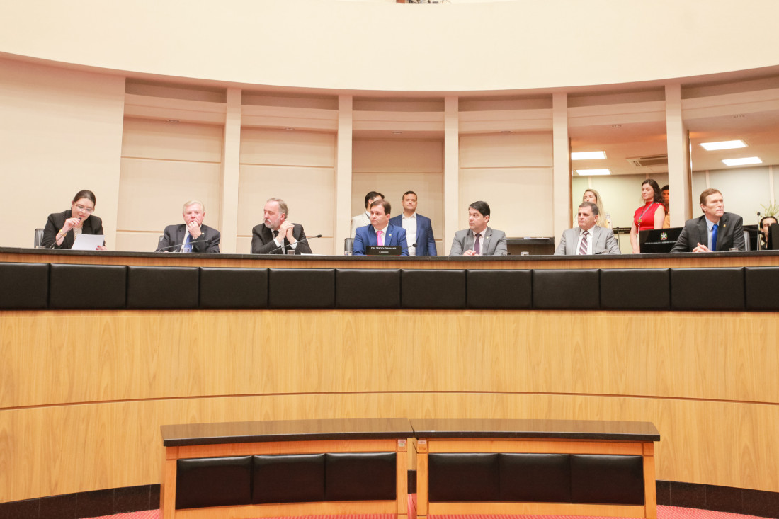 Representantes do Detran, dos CFCs e deputados discutiram o assunto em audiência pública na manhã desta terça (19)