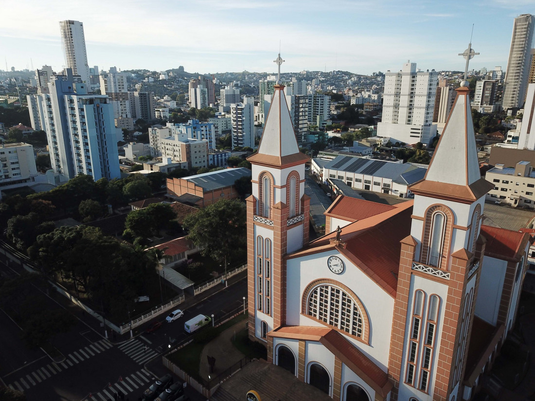 Catedral Santo Antônio é uma dos cartões postais, em Chapecó, onde será realizado atividades do Alesc Itinerante ocorrem na terça (26) e quarta (27)