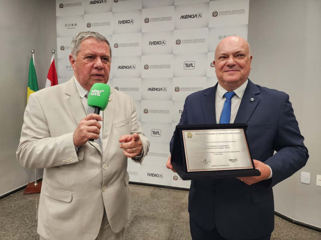 A Assembleia Legislativa de Santa Catarina homenageou o Crea-SC pela atuação do seu Comitê de Gestão de Crise