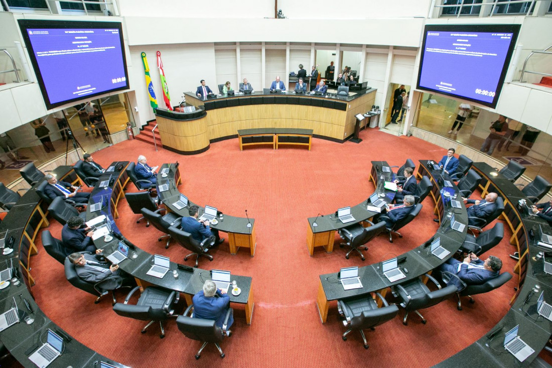 Orçamento reserva investimento histórico para a Educação e o aporte de recursos inédito na Defesa Civil 