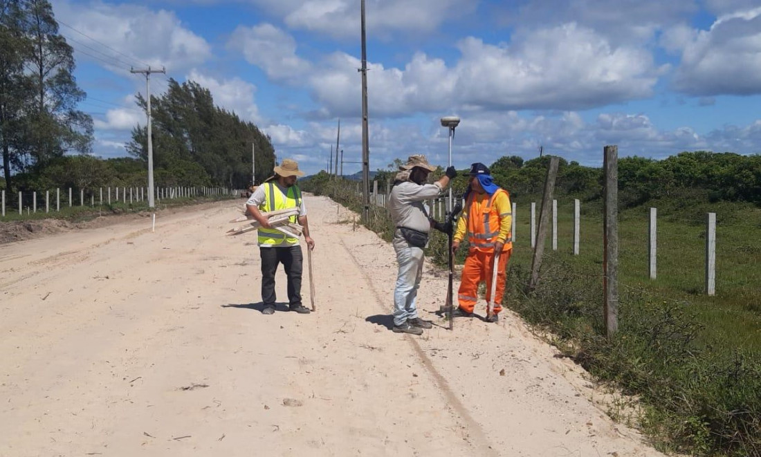 a expectativa é que a pavimentação alcance o trecho de Laguna o mais rapidamente possível, ainda em 2025.