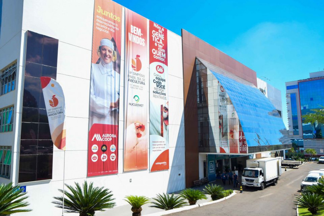 Centro de Cultura e Eventos Plínio Arlindo de Nes, em Chapecó (SC)