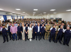  O governador Jorginho Mello inaugurou na sexta-feira, 7, o Colégio Policial Militar Feliciano Nunes Pires (CFNP), em Chapecó.