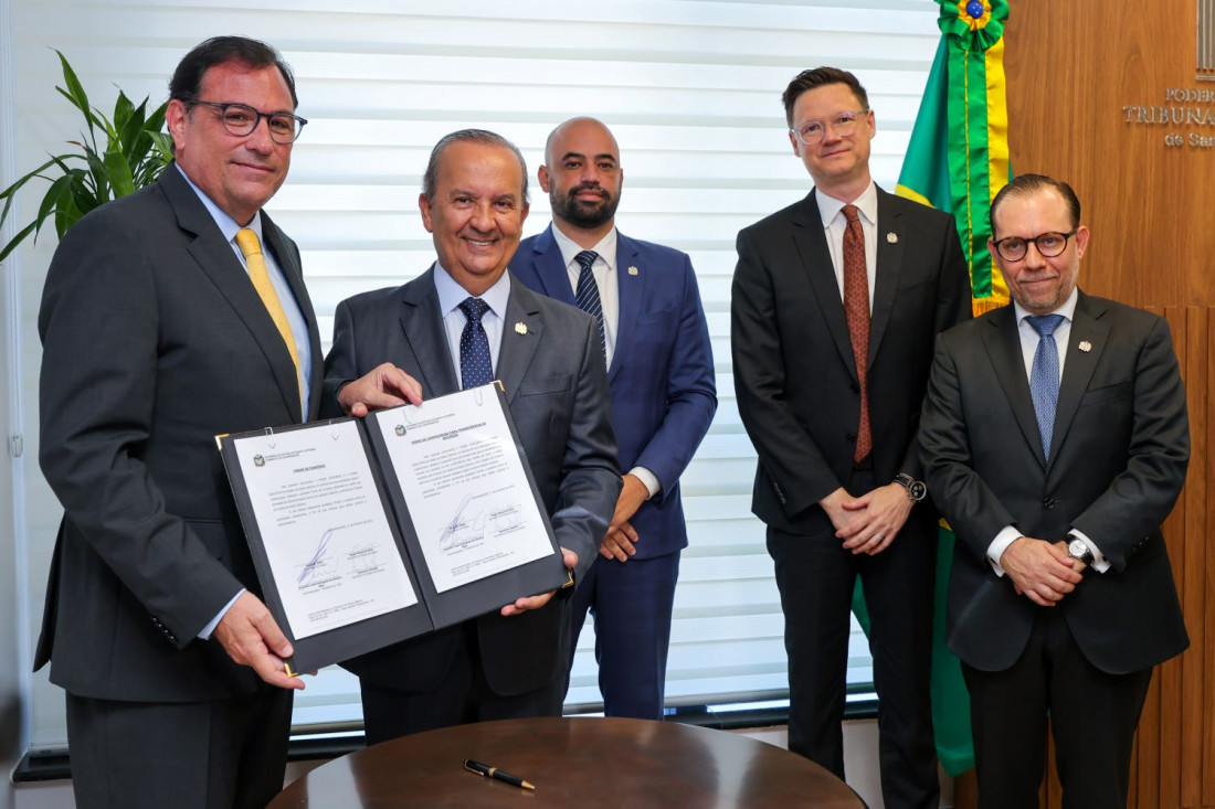 Os atos que regulamentam as novas ações foram assinados pelo governador Jorginho Mello e pelo presidente do TJSC, desembargador Francisco Oliveira Neto, nesta terça-feira, 11, na sede do Poder Judiciário.