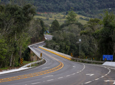 Trecho restaurado da SC-283, que liga Chapecó ao entroncamento com Arvoredo, no Oeste catarinense.
