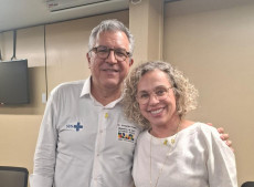 Ministro da Saúde, Alexandre Padilha, e a deputada federal Ana Paula Lima (PT)