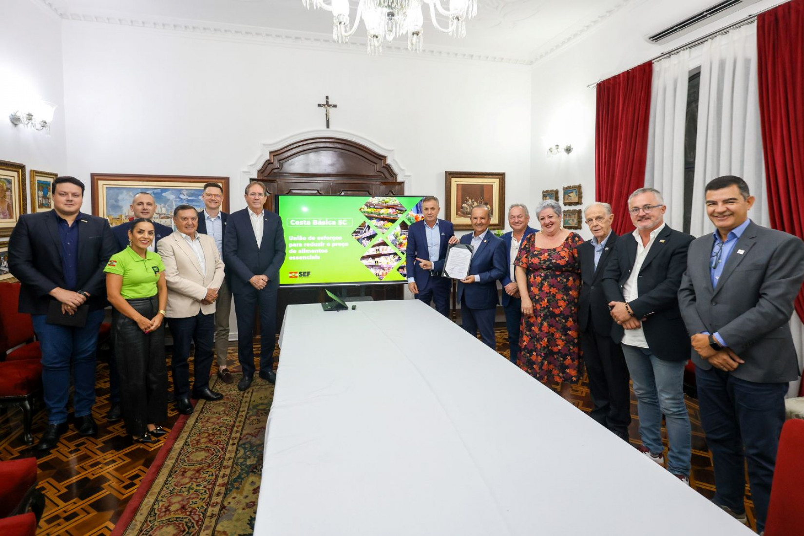 Medida anunciada pelo Estado conta com o setor produtivo, que se comprometeu a trabalhar para reduzir os preços ao consumidor final em carta compromisso assinada nesta segunda