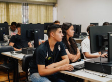 O programa ofertará 14 cursos técnicos em nove cidades catarinenses