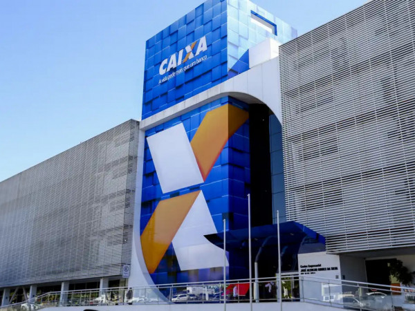 Mais de 3,5 milhões de brasileiros com carteira assinada terão o direito de receber o auxílio