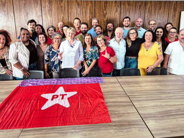 Deputada estadual Luciane Carminatti registra candidatura a presidência do PT catarinense