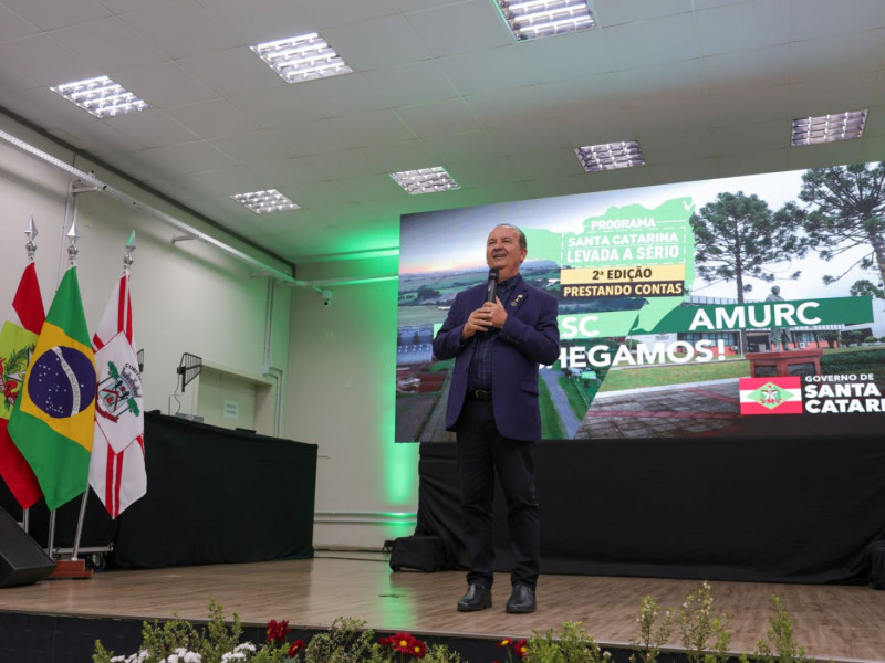 Investimentos do Estado contemplaram as regiões da Amplasc e da Amurc